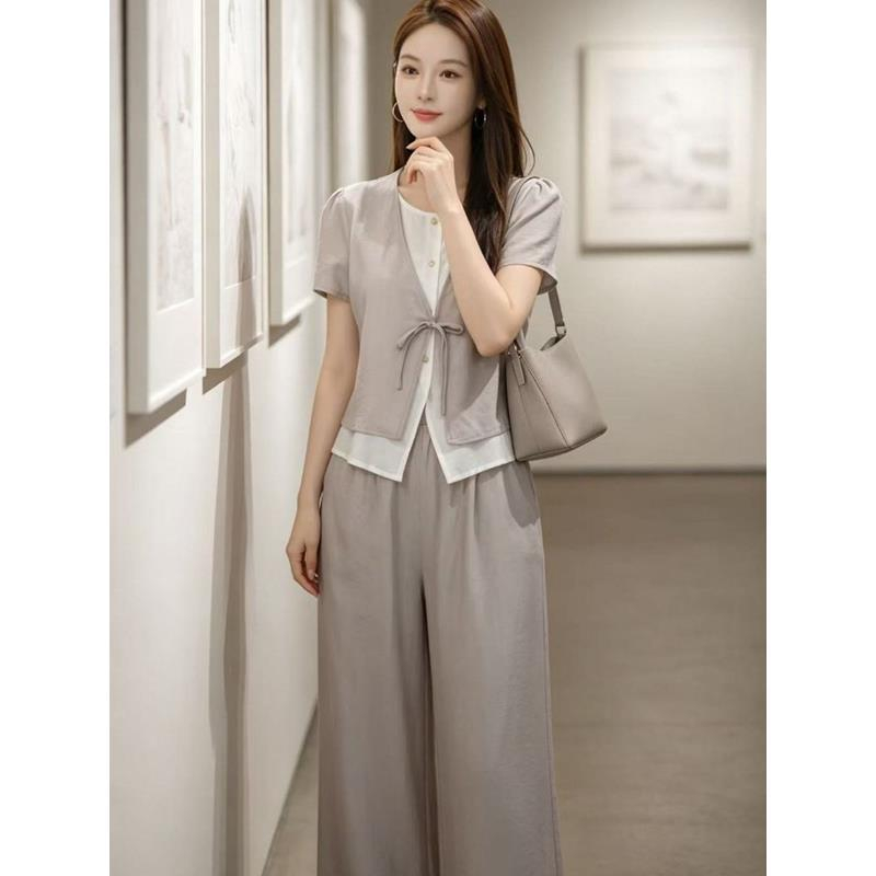 Women Fashion Over The Years - 여성용 슬림핏 반팔 투피스 세트 캐주얼